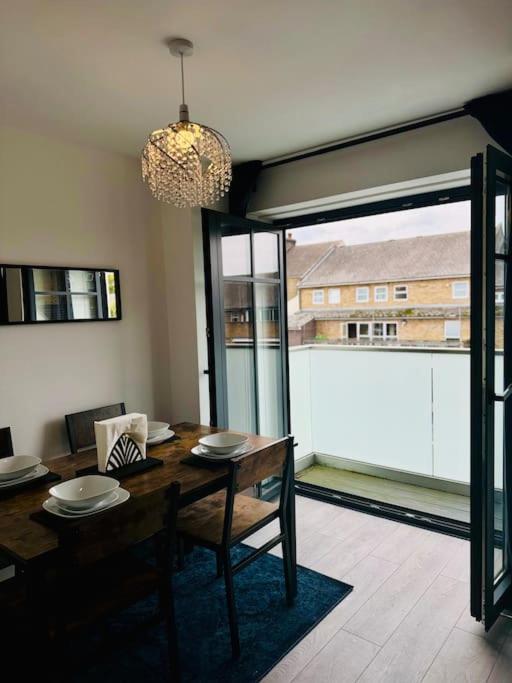 Apartment With Balcony Near Chatham Dockside Brompton  Екстер'єр фото