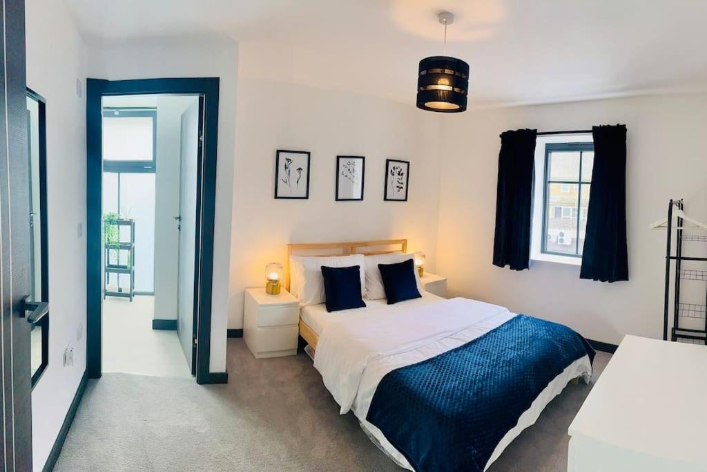 Apartment With Balcony Near Chatham Dockside Brompton  Екстер'єр фото