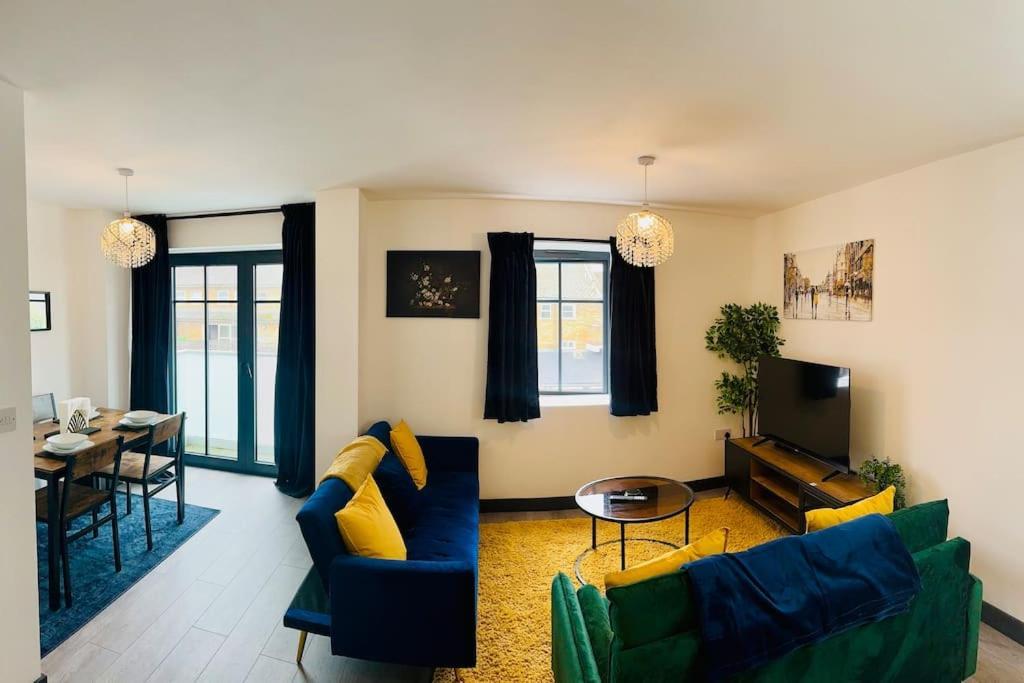 Apartment With Balcony Near Chatham Dockside Brompton  Екстер'єр фото