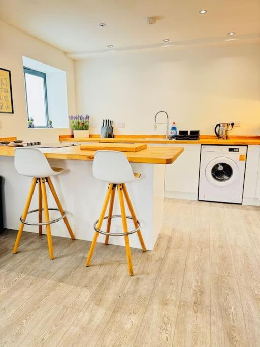 Apartment With Balcony Near Chatham Dockside Brompton  Екстер'єр фото
