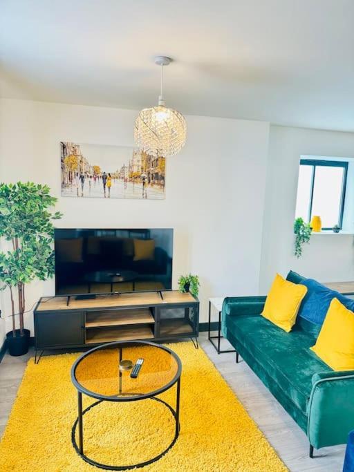 Apartment With Balcony Near Chatham Dockside Brompton  Екстер'єр фото