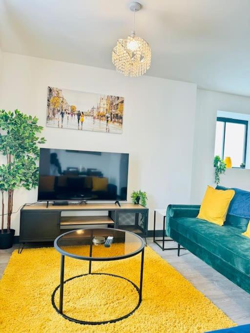 Apartment With Balcony Near Chatham Dockside Brompton  Екстер'єр фото
